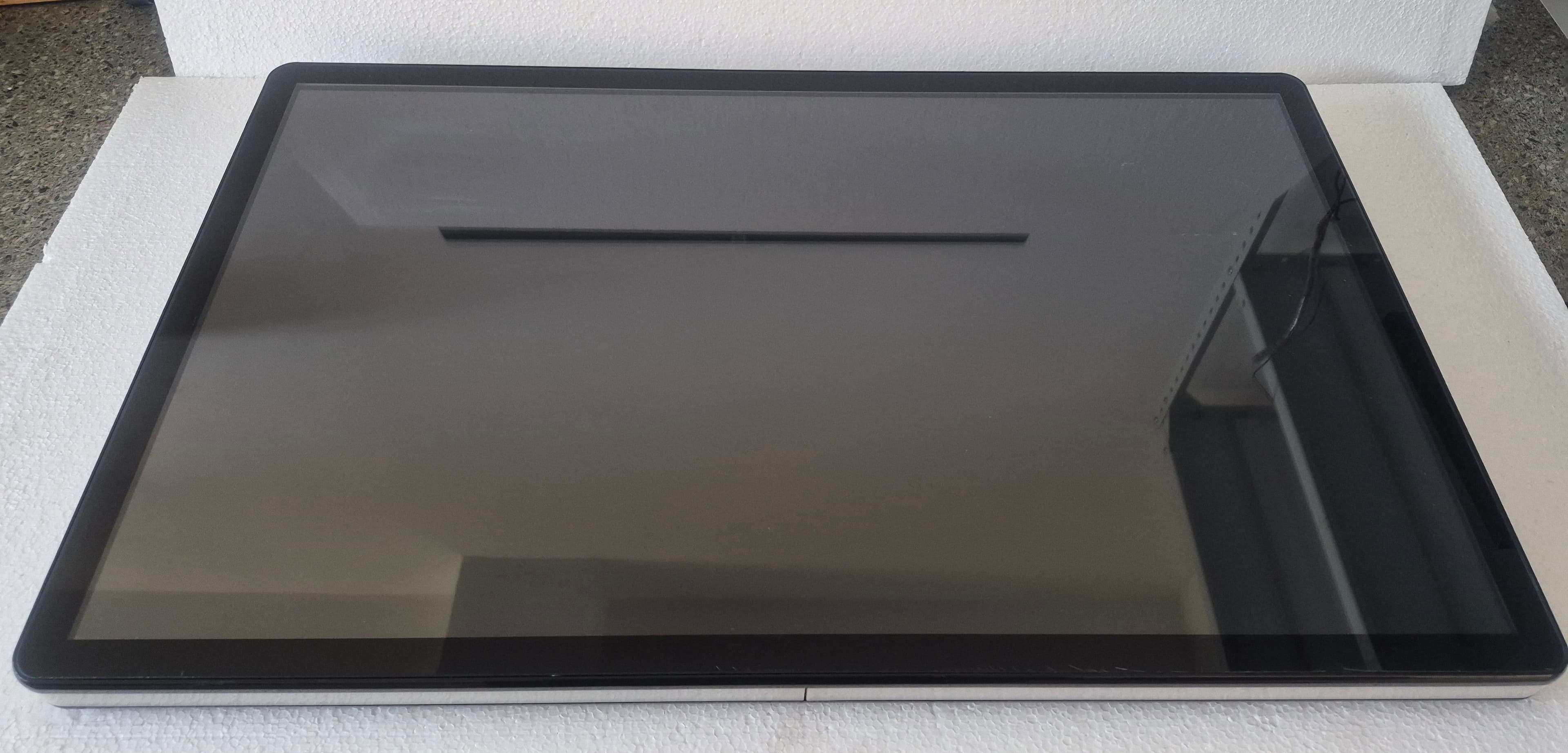Monitor 32" Trio Merkur Avantgarde