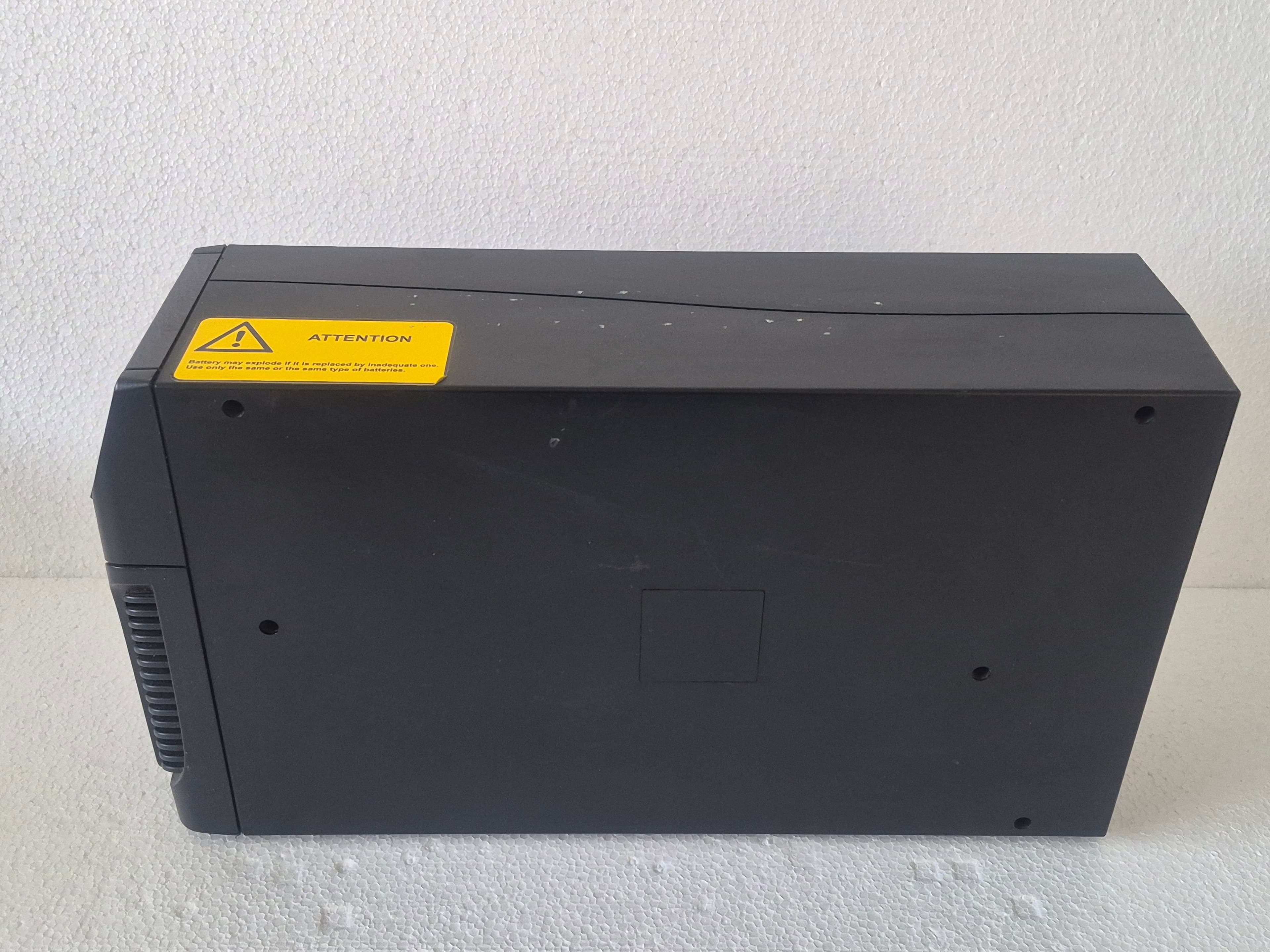 ups-riello-1100 slika 2